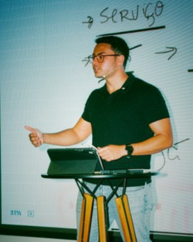 Felipe Rosemberg em aula do MVD sobre operação e mercado